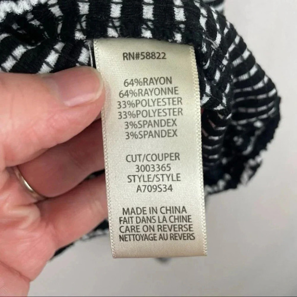 Max Studio Striped Twisted Cowl  Neck Long Sleeve Top - Picture 9 of 9